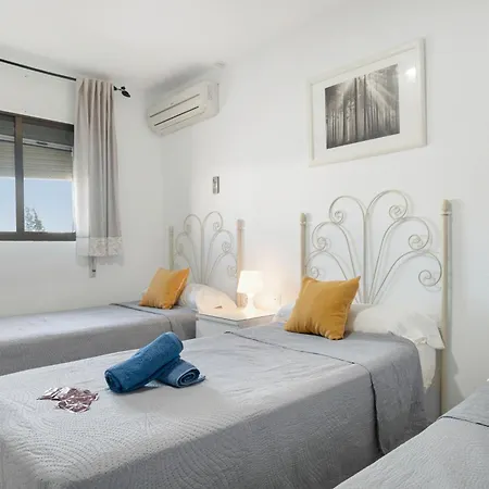 Guest house Avenida 3*