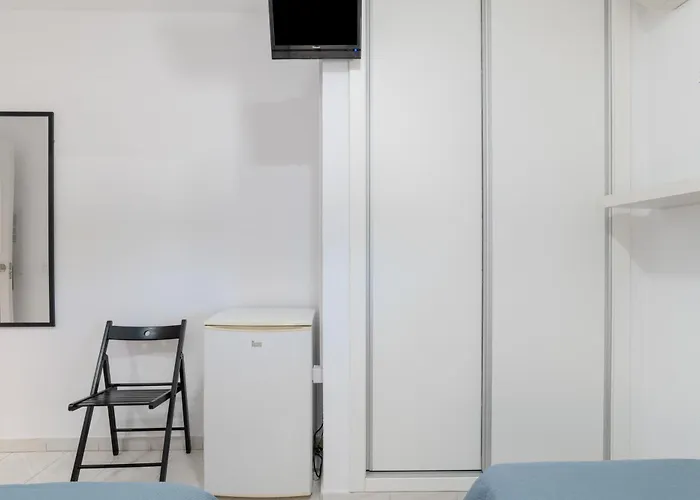 Avenida 3* 科尼尔-德拉弗龙特拉