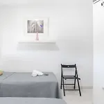 Avenida Guest house