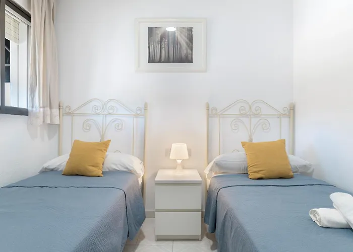 招待所 Avenida 科尼尔-德拉弗龙特拉